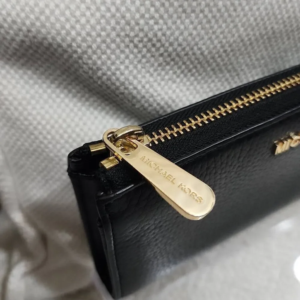 Michael Kors Large Leather Zip Wallet